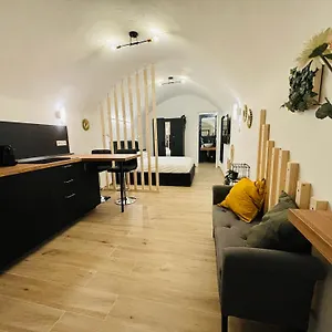 la-petite-suite.hotelitalianriviera.com/